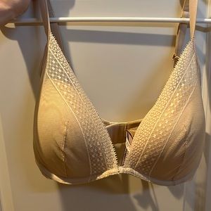 Victoria’s Secret Lined Bra 34 DDD NWOT